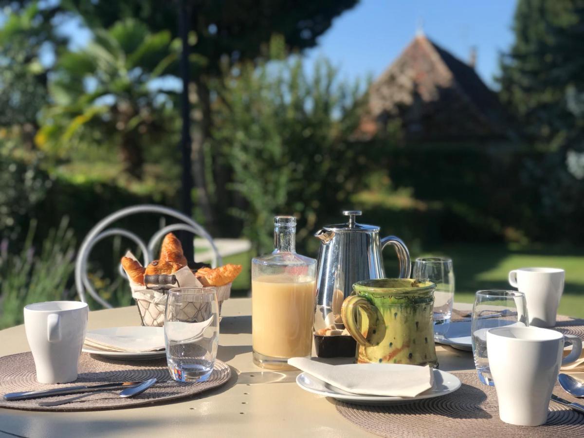 Domaine Du Manoir Bed & Breakfast Les Avenières Екстериор снимка