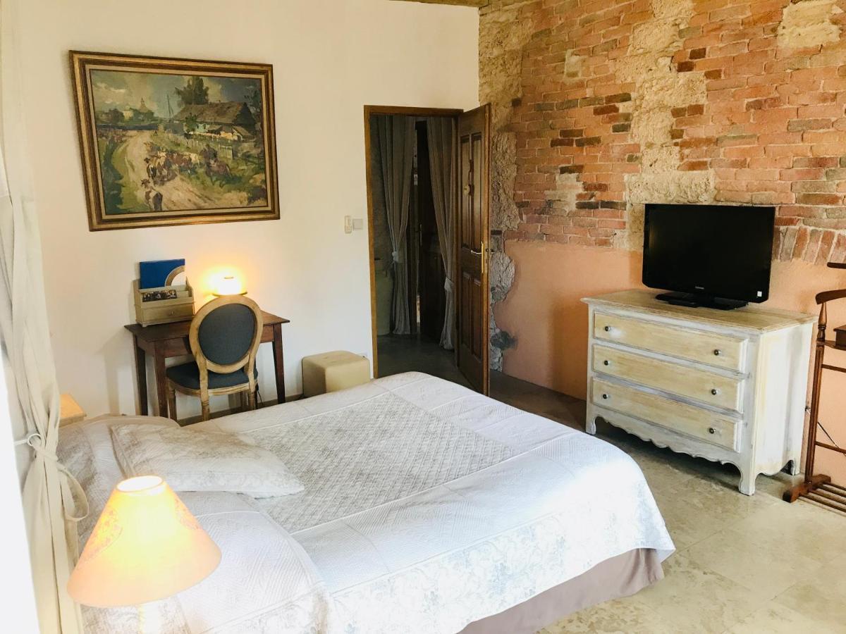 Domaine Du Manoir Bed & Breakfast Les Avenières Екстериор снимка