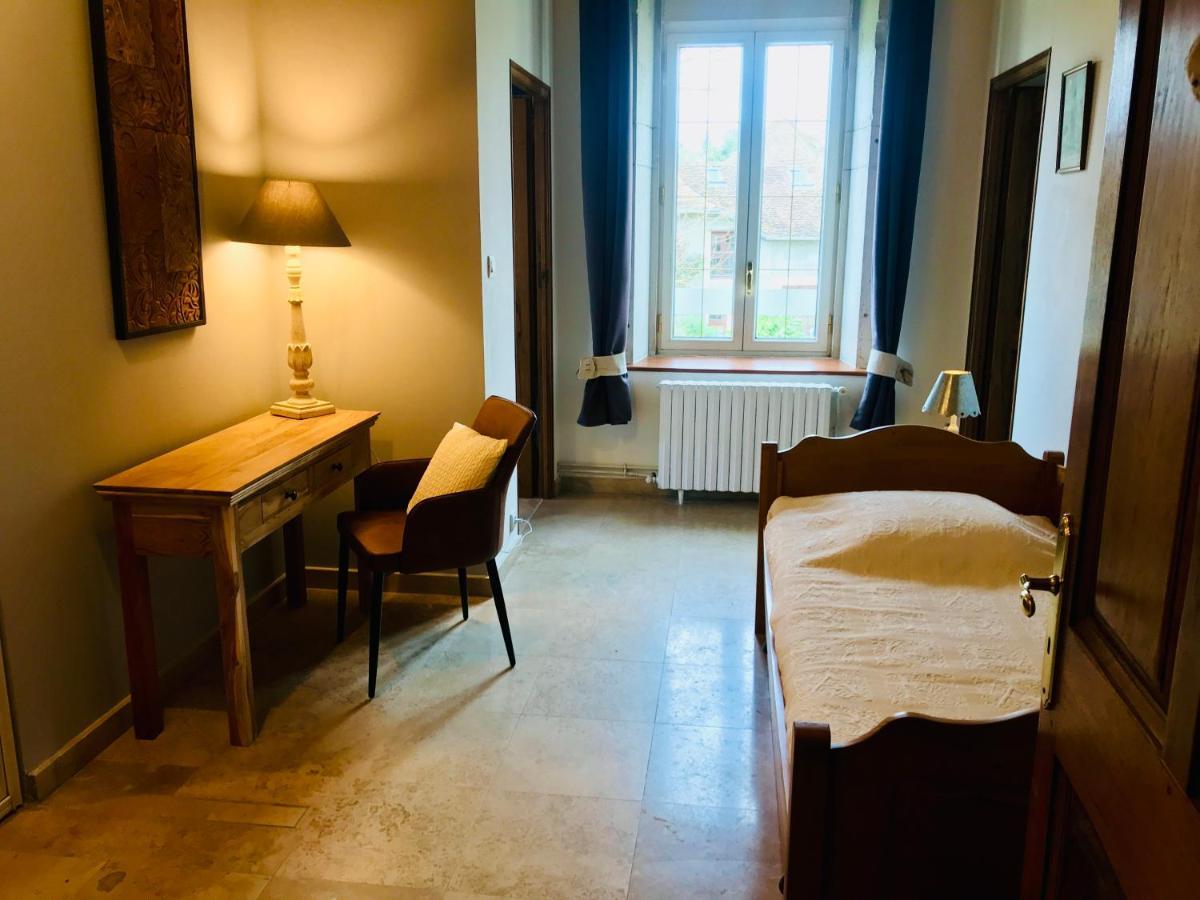 Domaine Du Manoir Bed & Breakfast Les Avenières Екстериор снимка