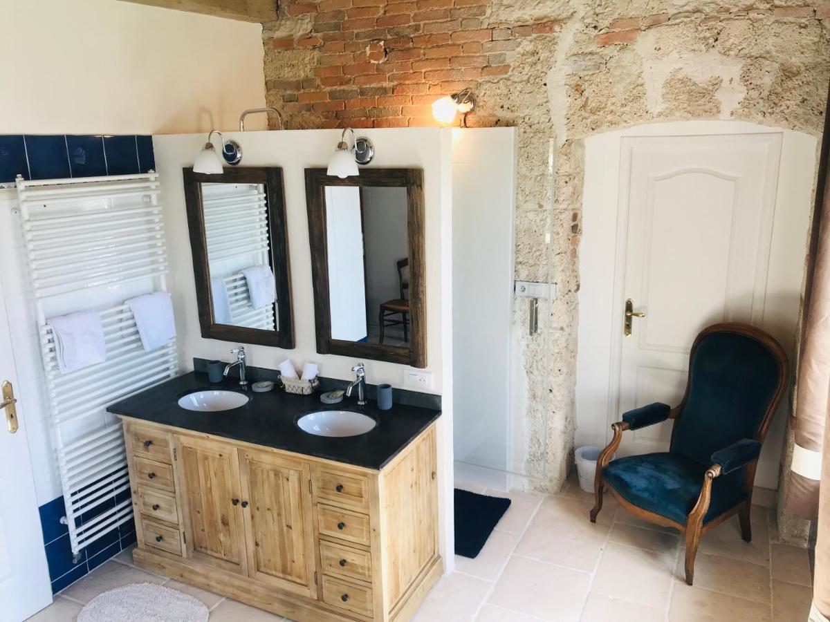 Domaine Du Manoir Bed & Breakfast Les Avenières Екстериор снимка
