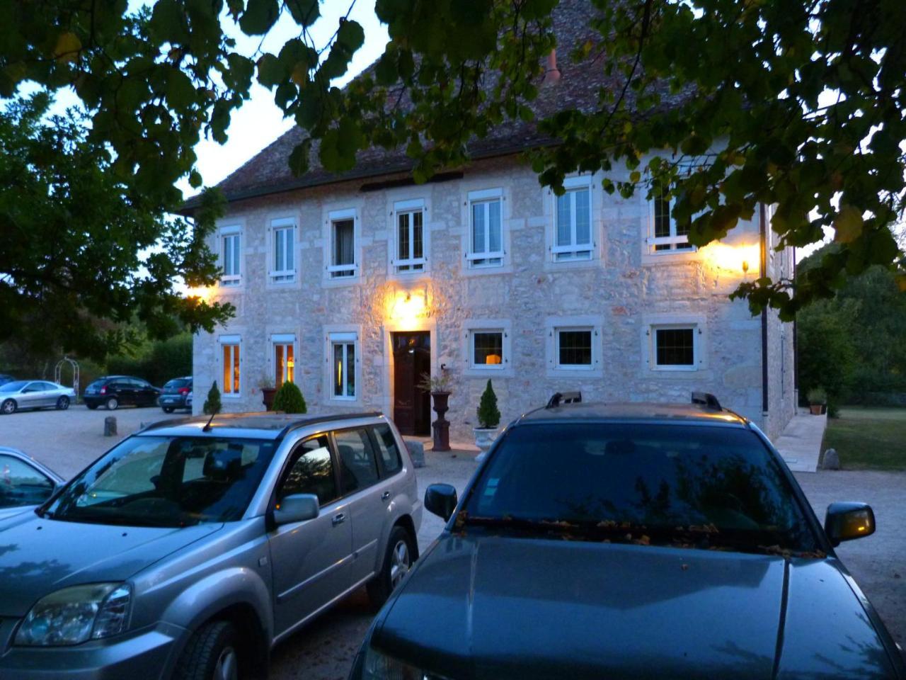 Domaine Du Manoir Bed & Breakfast Les Avenières Екстериор снимка