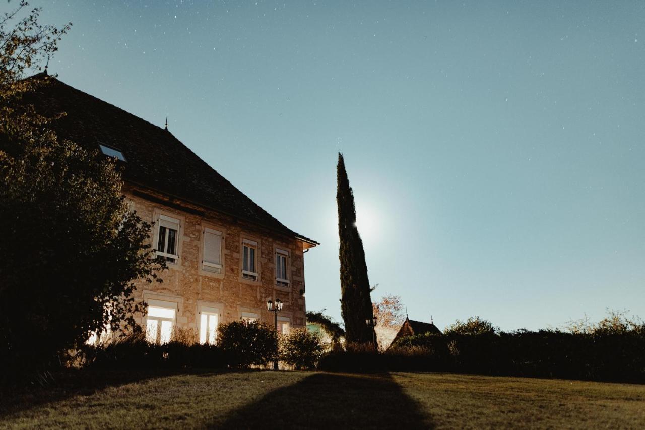 Domaine Du Manoir Bed & Breakfast Les Avenières Екстериор снимка