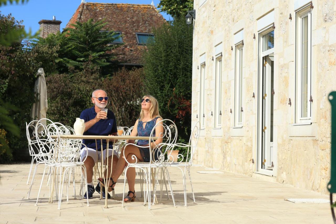 Domaine Du Manoir Bed & Breakfast Les Avenières Екстериор снимка